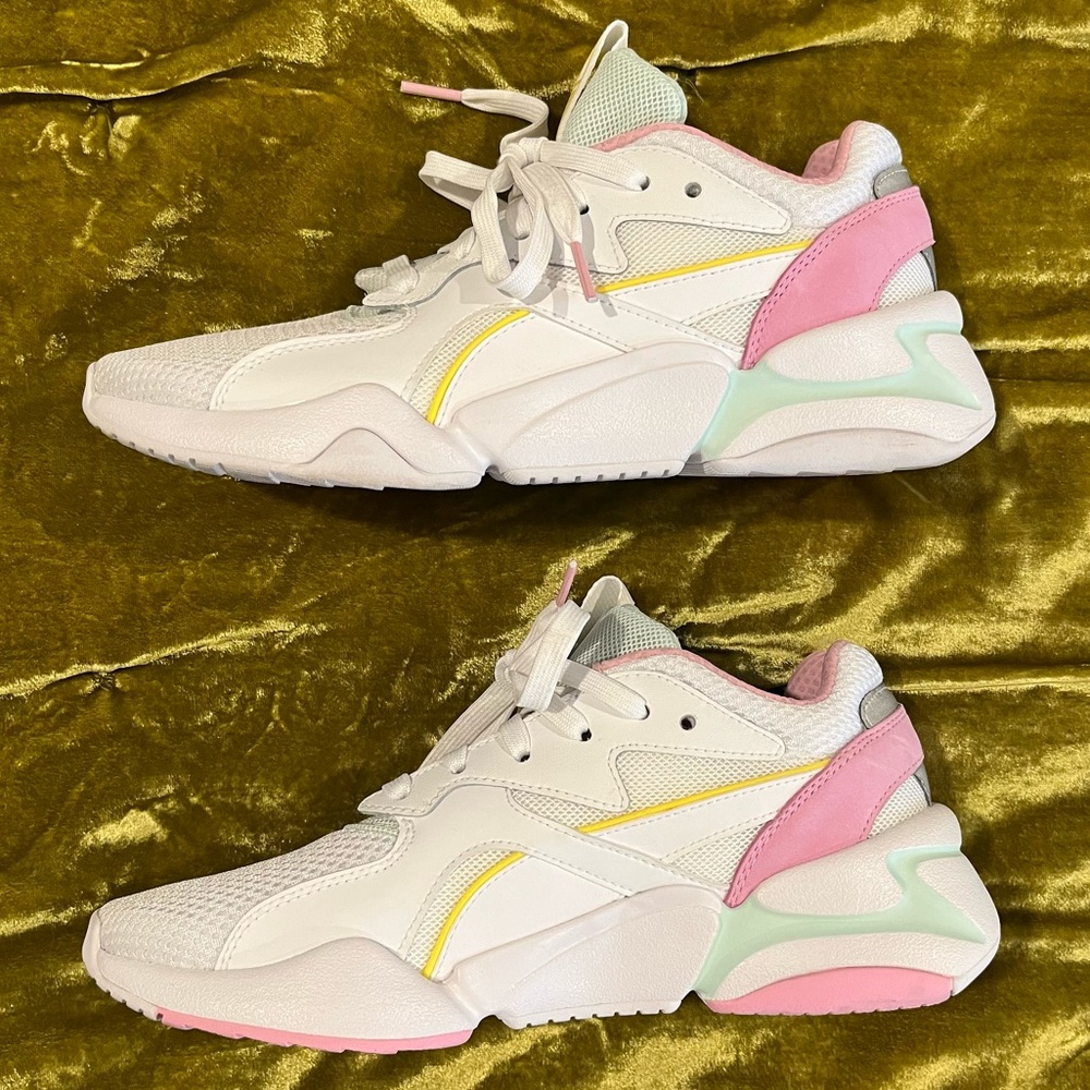 Puma Nova sneakers